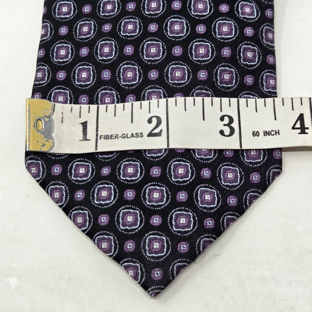 Jos A Bank Signature Tie Men's Black w/Purple Geometric Print 100%‎ Silk